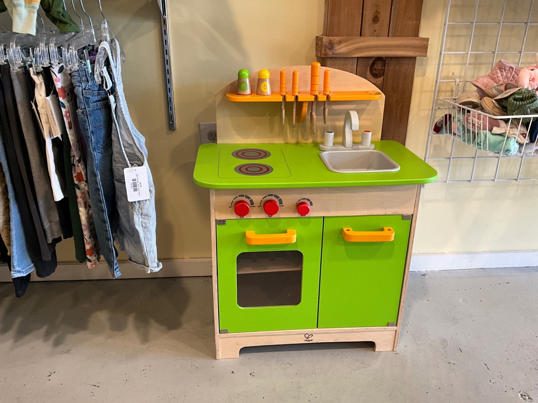 Hape Toy Kitchen