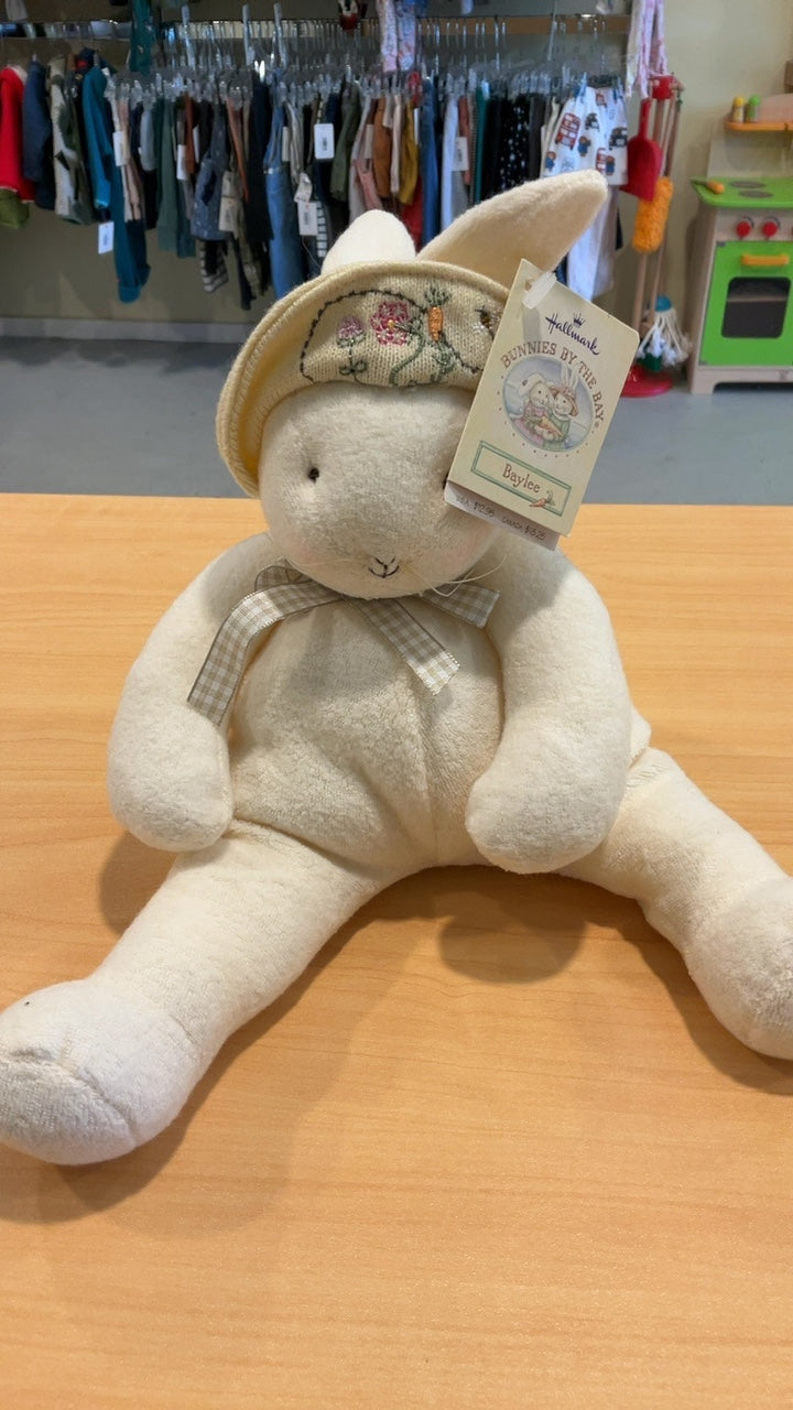 NEW Hallmark Bunnies By The Bay Baylee Plush Stuffed Bunny Rabbit