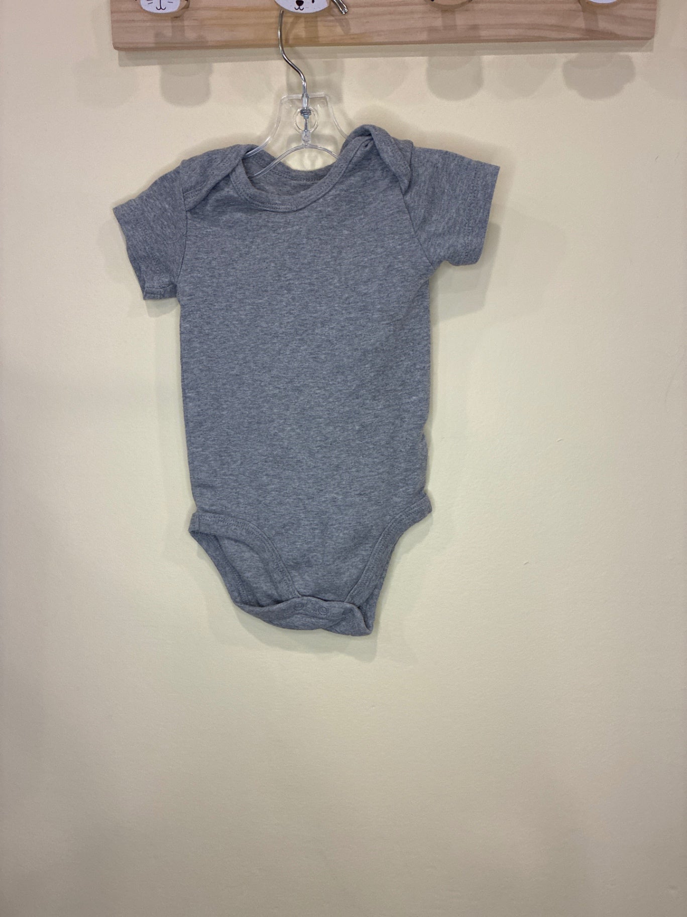 Honest Company Bodysuit | Size 6-9 months