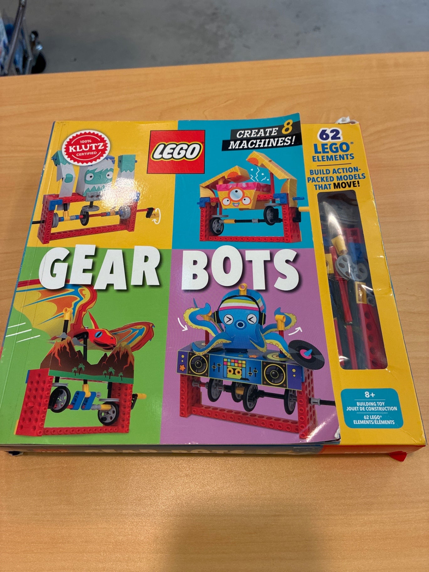LEGO x Klutz Gear Bots