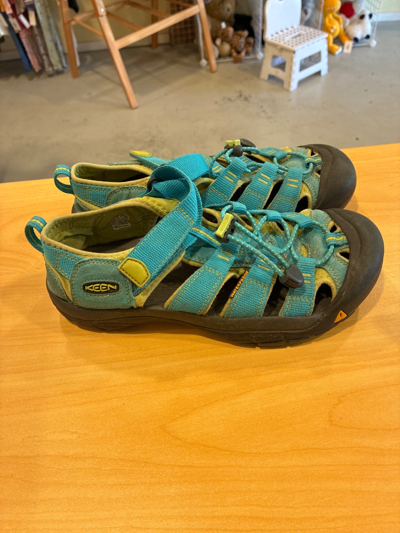 KEEN Sandals | Size Men’s 5
