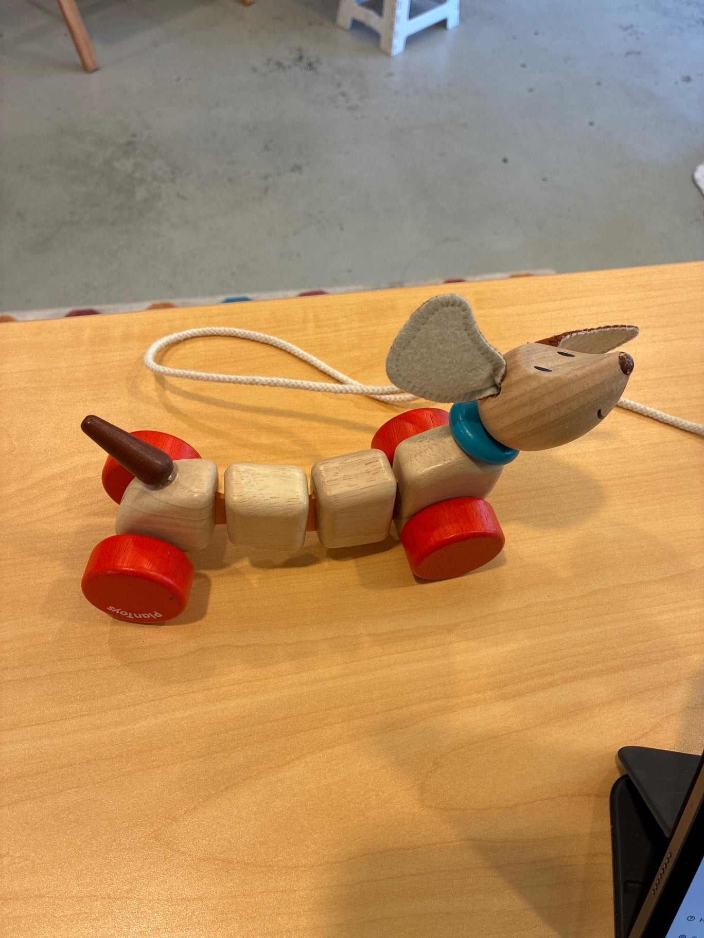 PlanToys Happy Puppy Pull Along