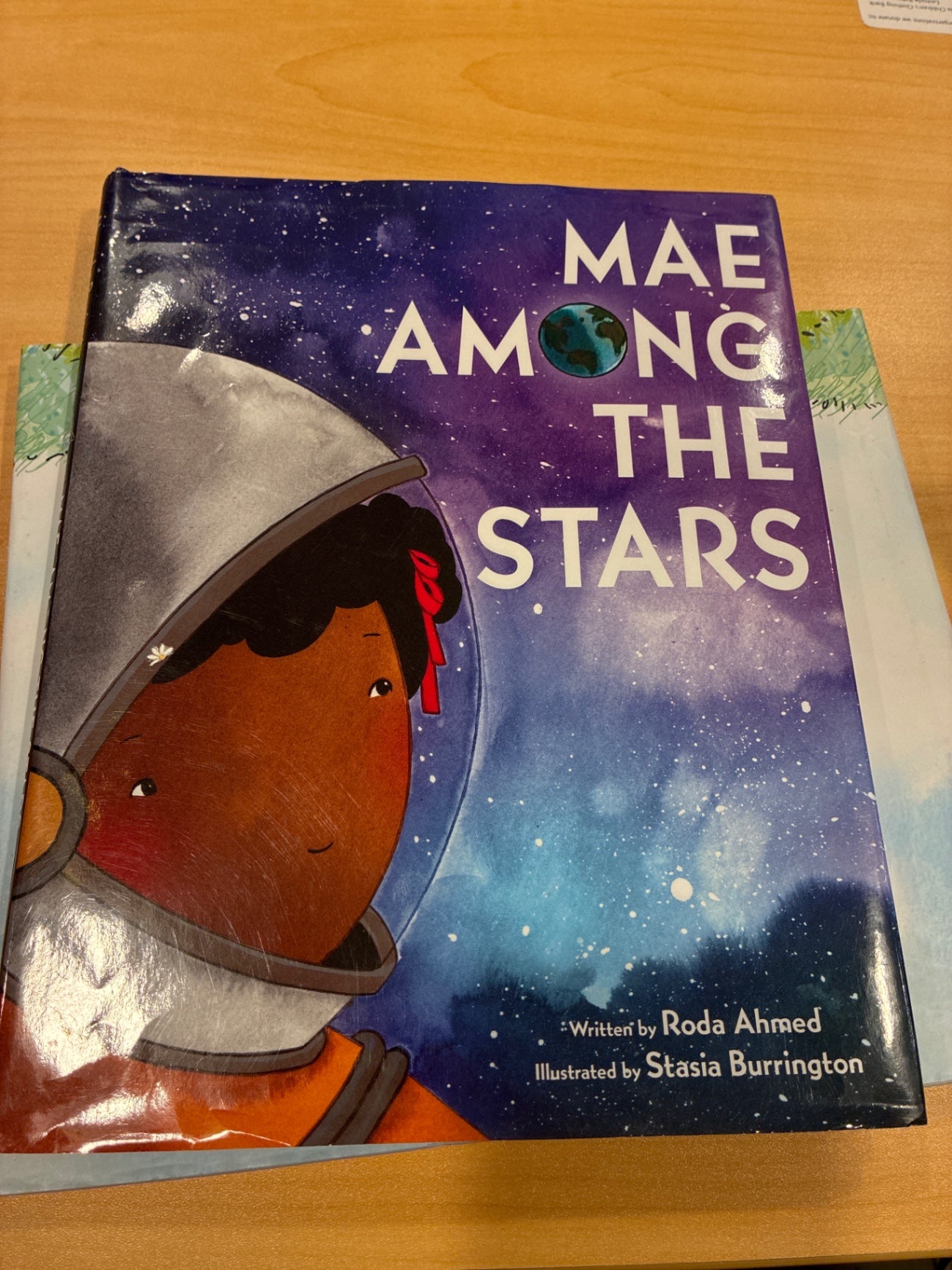 Mae Among the Stars