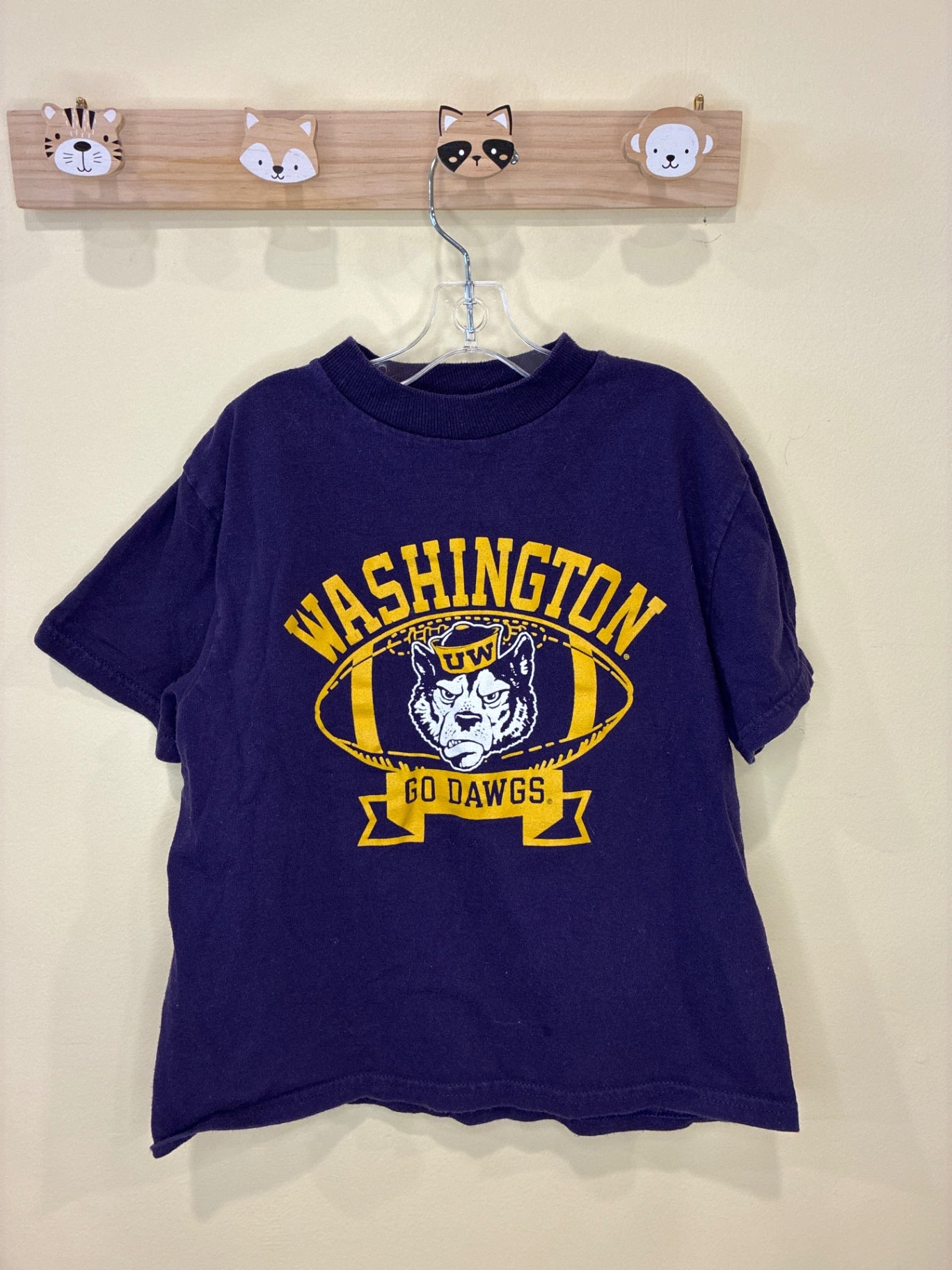 University of Washington (UW) T-Shirt | Size X Small (4-5)