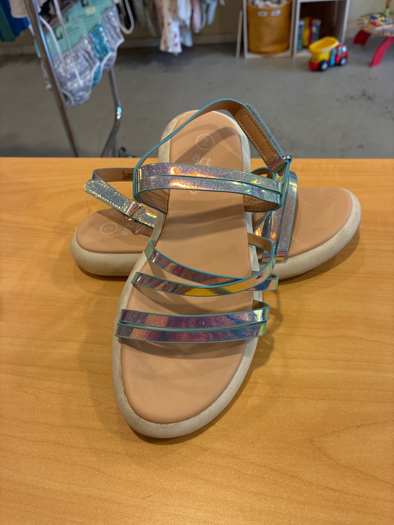 Art Class Sandals | Size Big Kids 2