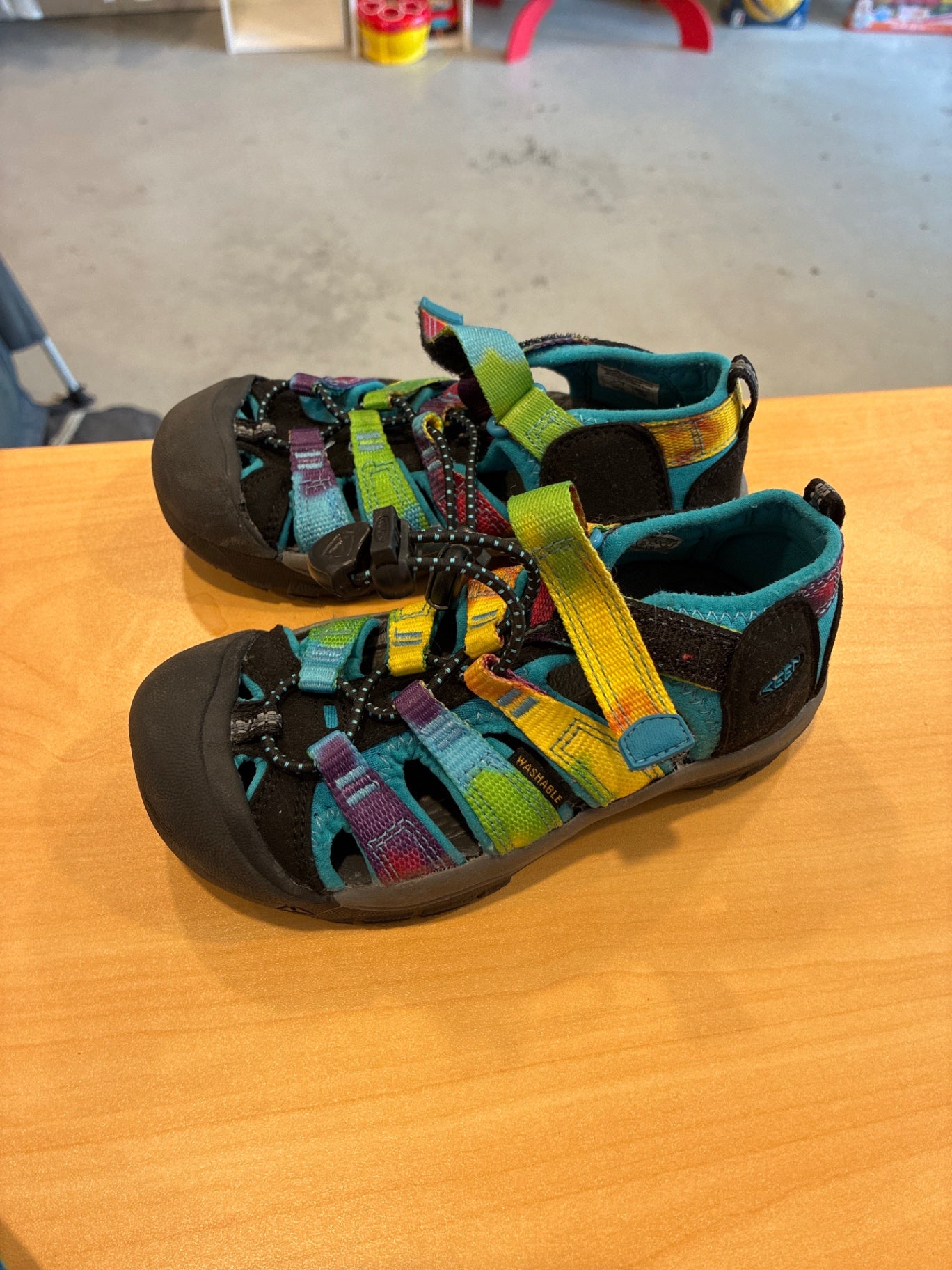 KEEN Sandals | Size Little Kids 11