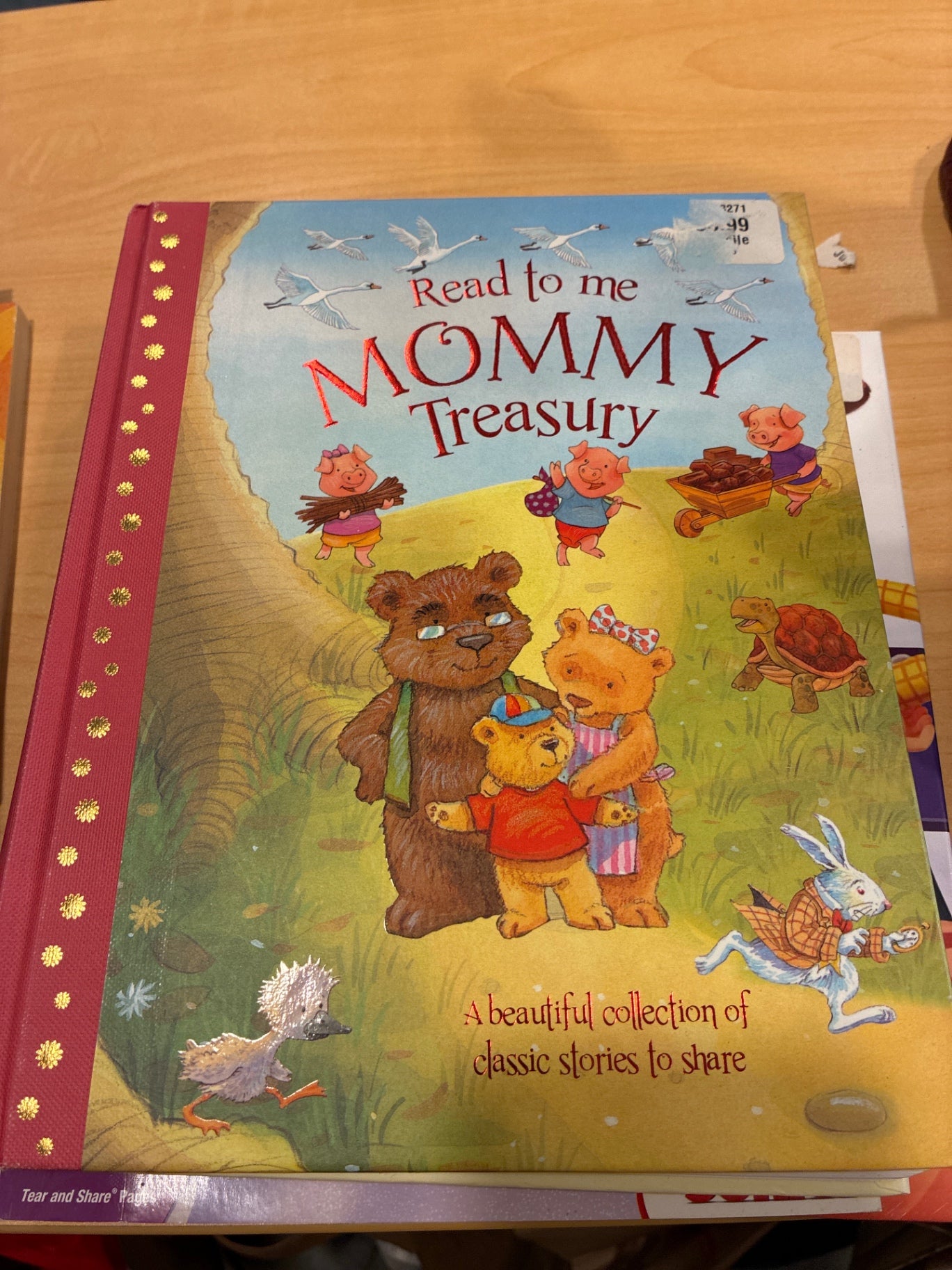Read to me, Mommy